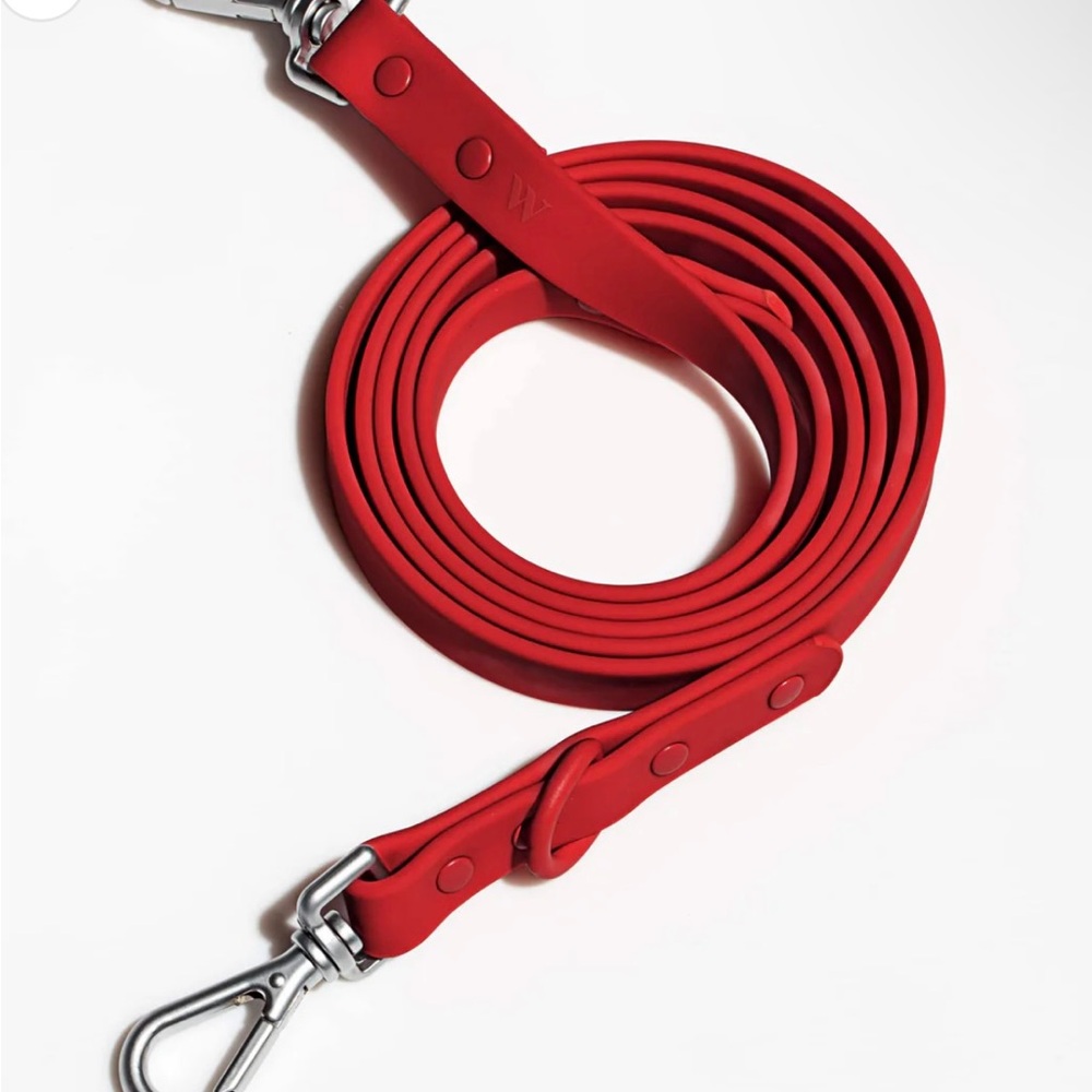 WILD ONE HARNESS IN STRAWBERRY
